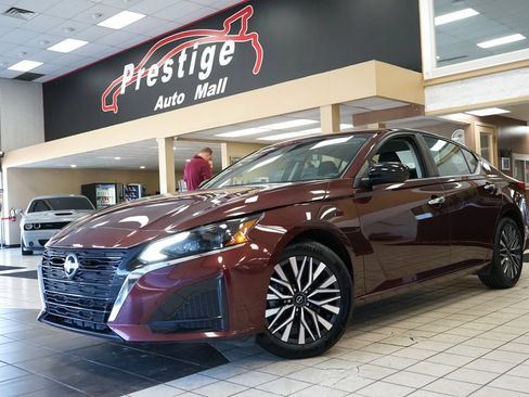 Used 2024 Nissan Altima 2.5 SV FWD image 19