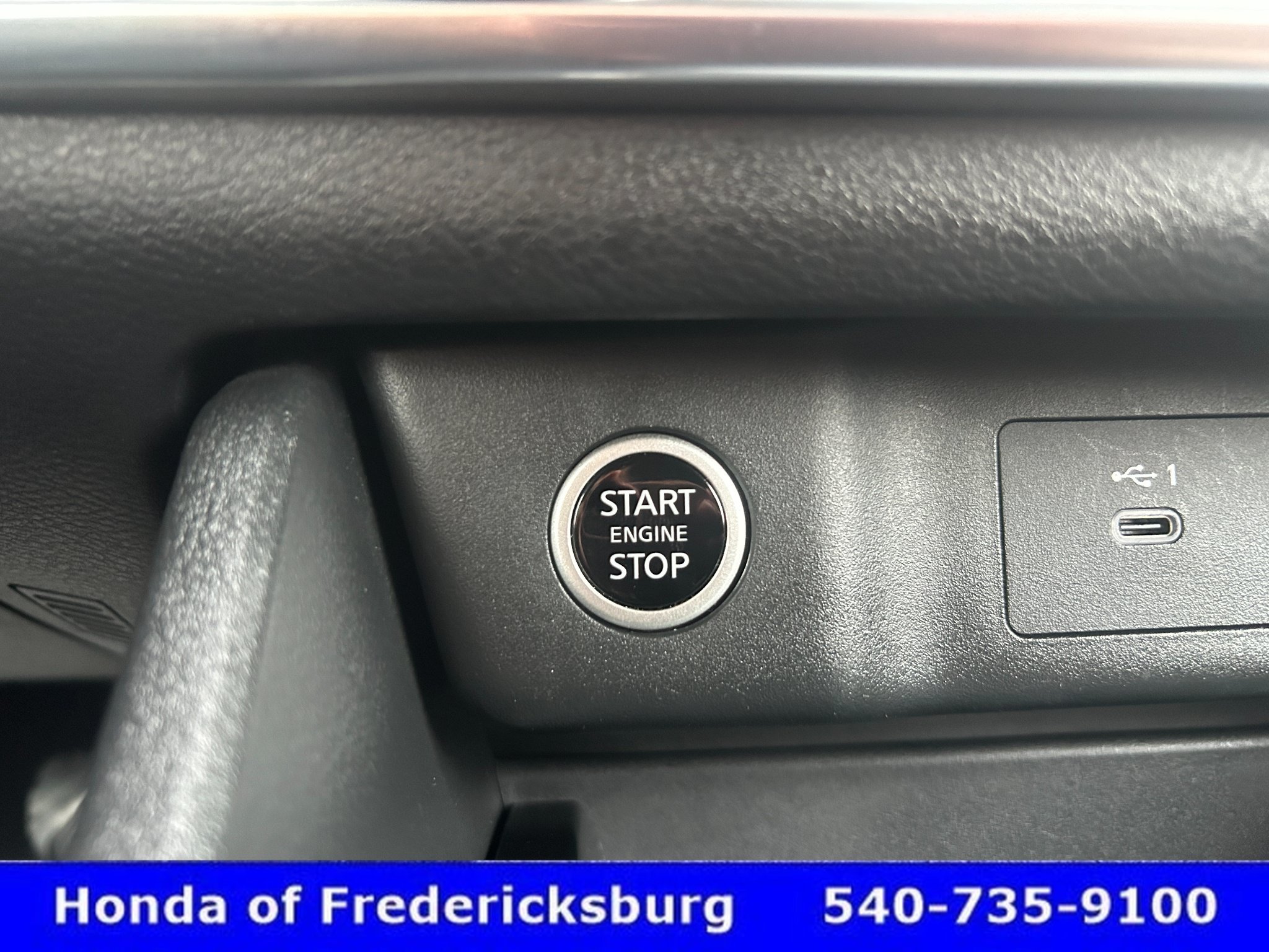 Used 2023 Nissan Rogue SV w/ SV Premium B Package AWD/4WD image 19