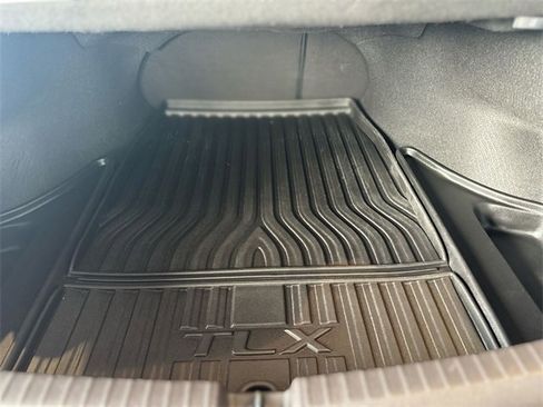 Used 2020 Acura TLX image 25