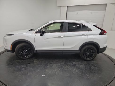 Used 2024 Mitsubishi Eclipse Cross LE AWD/4WD image 4