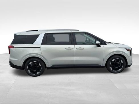 New 2026 Kia Carnival EX FWD image 8