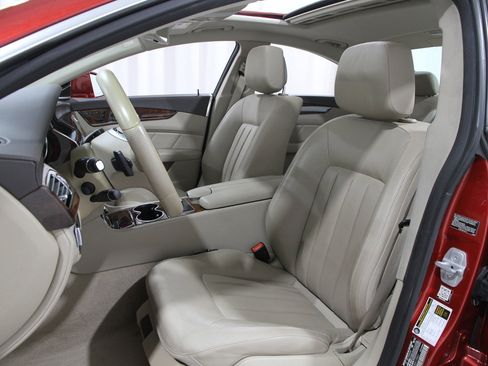 Used 2014 Mercedes-Benz CLS 550 4MATIC image 5