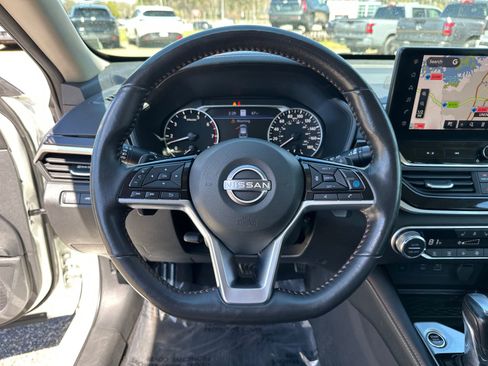 Certified 2023 Nissan Altima 2.0 SR image 21