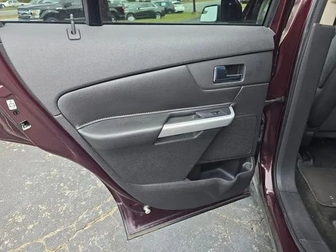 Used 2011 Ford Edge SE FWD image 19