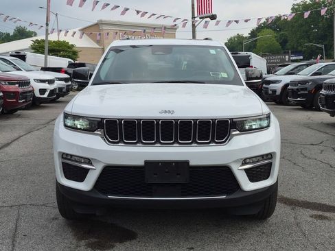 Used 2023 Jeep Grand Cherokee 4WD 4xe image 3