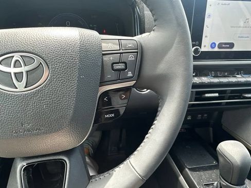 Used 2025 Toyota Camry LE w/ Convenience Package FWD image 8