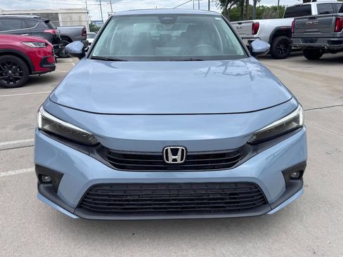 Used 2024 Honda Civic Touring image 2