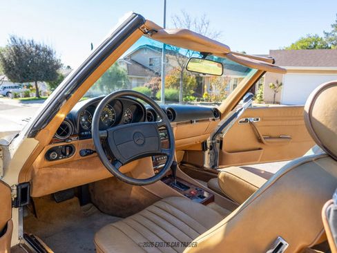 Used 1988 Mercedes-Benz 560 SL image 32