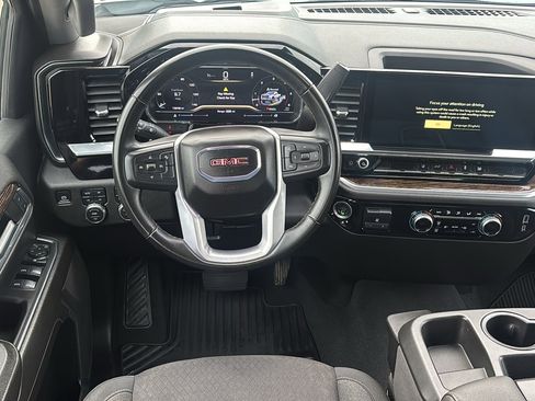 Used 2024 GMC Sierra 3500 SLE w/ SLE Convenience Package image 13
