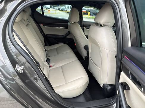 Used 2019 MAZDA MAZDA3 AWD Hatchback w/ Preferred Pkg image 12