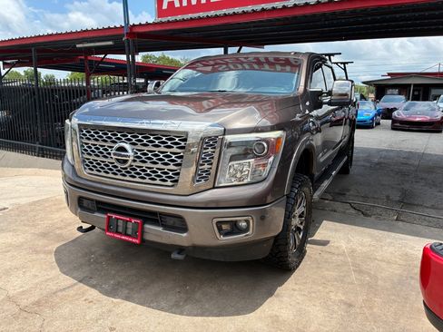 Used 2017 Nissan Titan Platinum Reserve AWD/4WD image 11