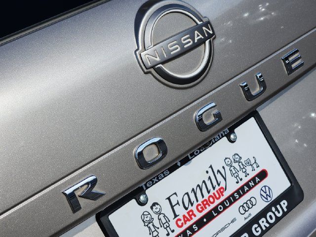 Used 2023 Nissan Rogue Platinum w/ Platinum Premium Package FWD image 6