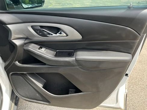 Used 2018 Chevrolet Traverse LT AWD/4WD image 11