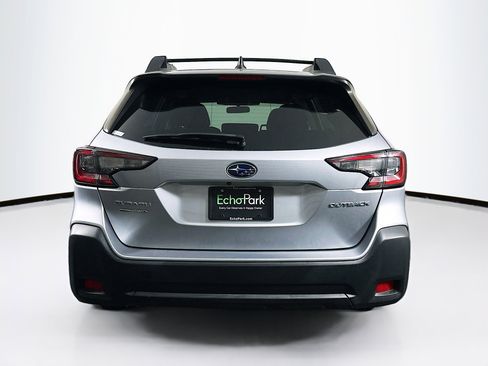 Used 2023 Subaru Outback Premium image 7