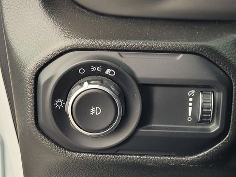 Used 2023 Jeep Wrangler Unlimited Sport AWD/4WD image 28