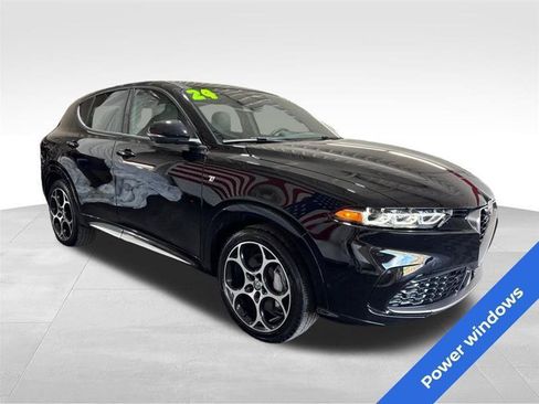 Used 2024 Alfa Romeo Tonale Ti AWD/4WD image 3