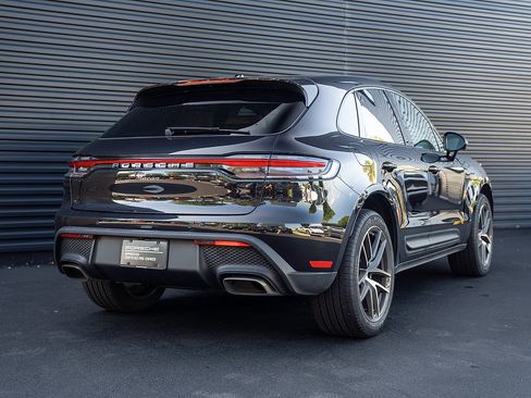 Used 2026 Porsche Macan AWD/4WD image 28