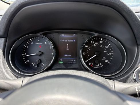 Used 2018 Nissan Rogue SL AWD/4WD image 25