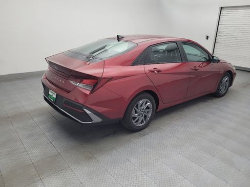 Used 2024 Hyundai Elantra SEL FWD image 10