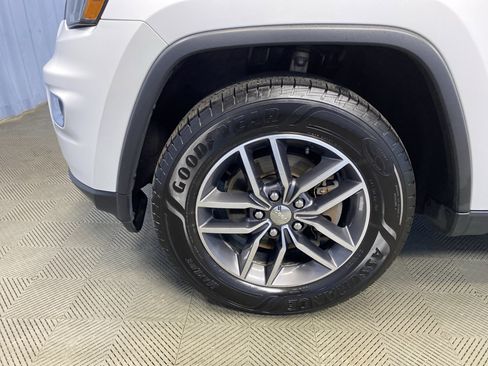 Used 2018 Jeep Grand Cherokee Limited image 52