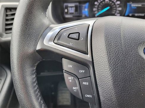 Used 2022 Ford Edge SEL image 20