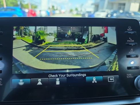 Used 2022 Honda Accord Touring image 25