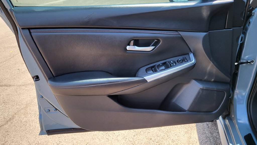 Used 2024 Nissan Sentra SR FWD image 24