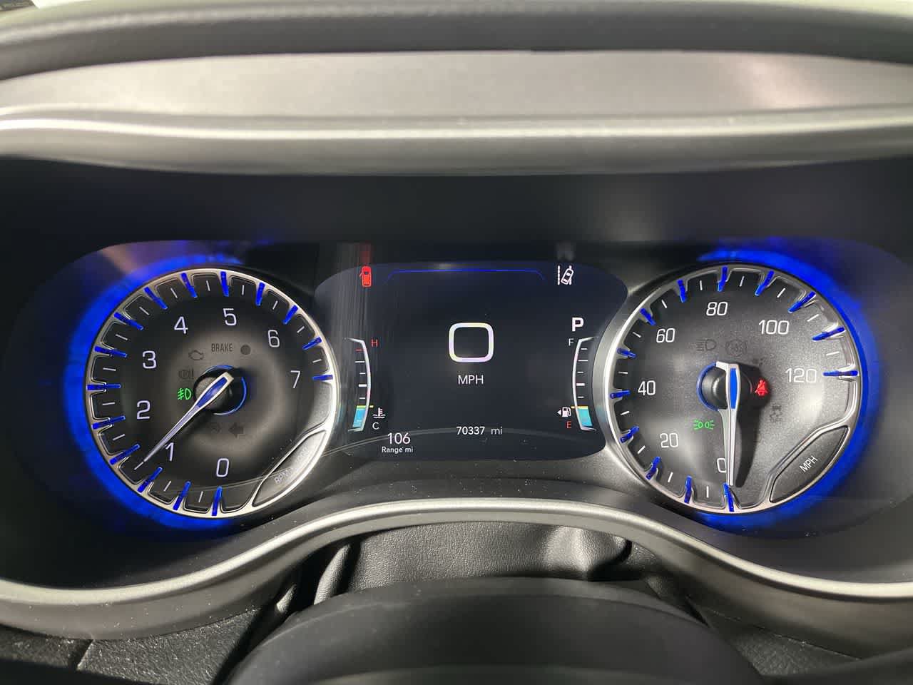 Used 2025 Chrysler Pacifica Select FWD image 17