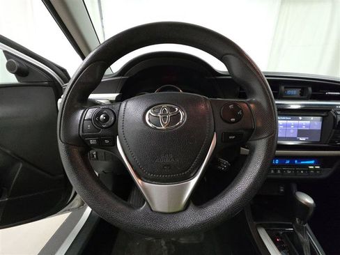 Used 2014 Toyota Corolla LE FWD image 6