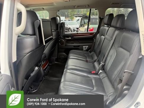 Used 2017 Lexus LX 570 4WD w/ Luxury Package image 11