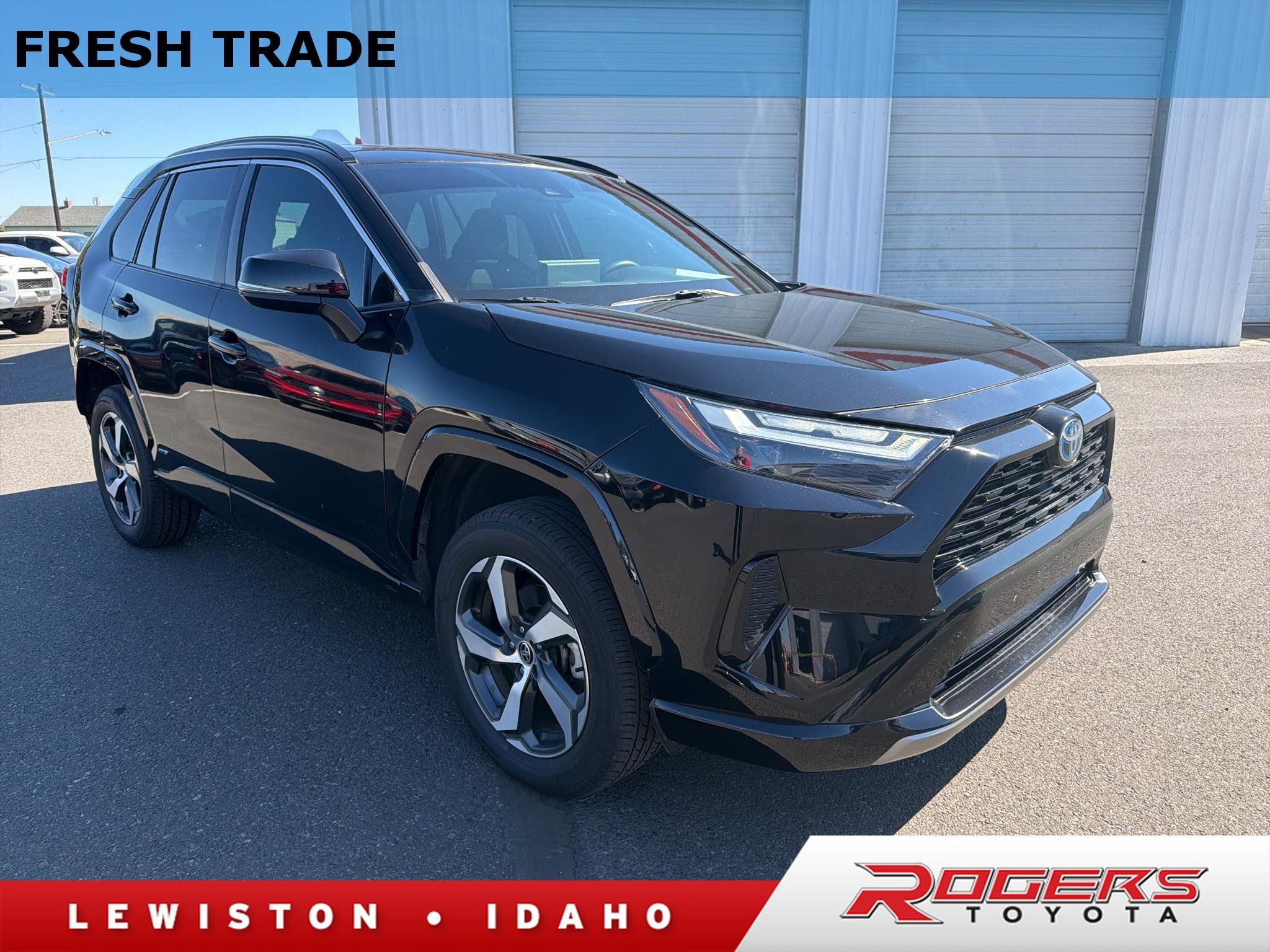 Used 2022 Toyota RAV4 SE w/ Convenience Package AWD/4WD image 1