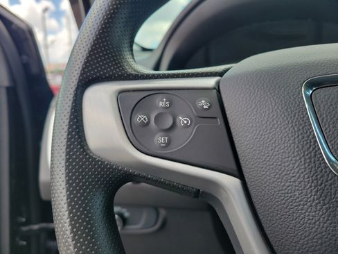 Used 2024 GMC Terrain SLE FWD image 19