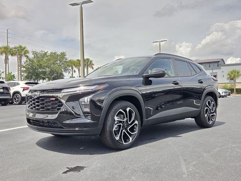 New 2026 Chevrolet Trax RS w/ Driver Confidence Package FWD image 2