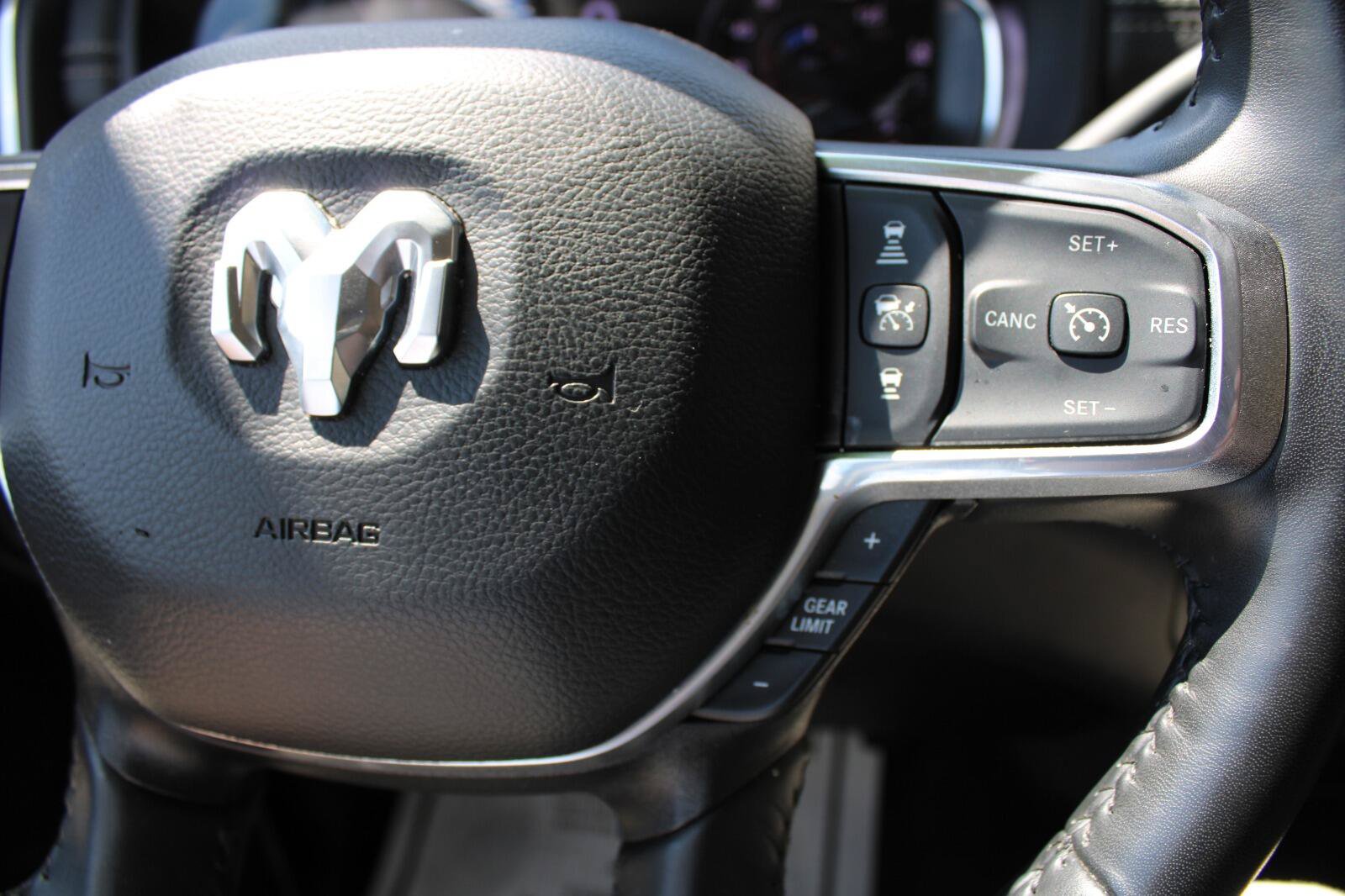 Used 2024 RAM 2500 Laramie w/ Safety Group AWD/4WD image 15