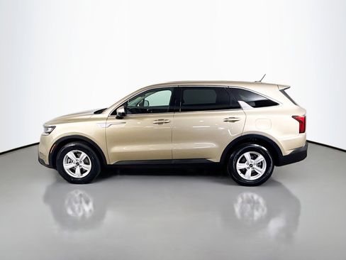 Used 2021 Kia Sorento LX image 6