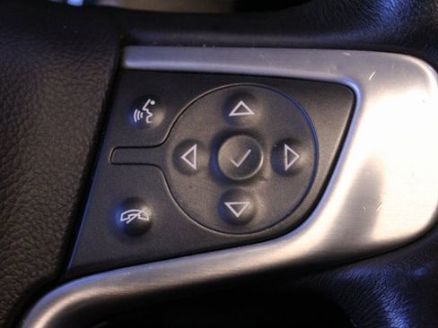 Used 2017 GMC Yukon XL SLT image 25