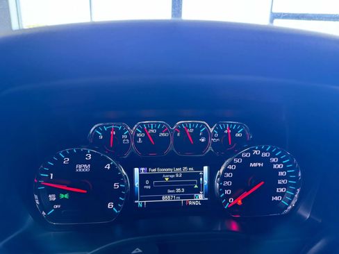 Used 2018 Chevrolet Silverado 1500 LT w/ LT Eassist Package image 23