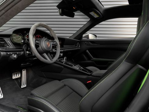 Certified 2024 Porsche 911 Carrera T RWD image 4