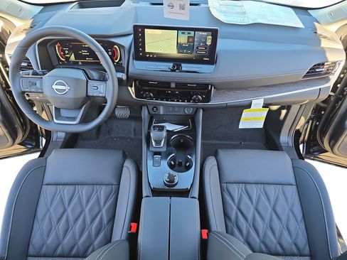 New 2026 Nissan Rogue Platinum w/ Platinum Premium Package image 9
