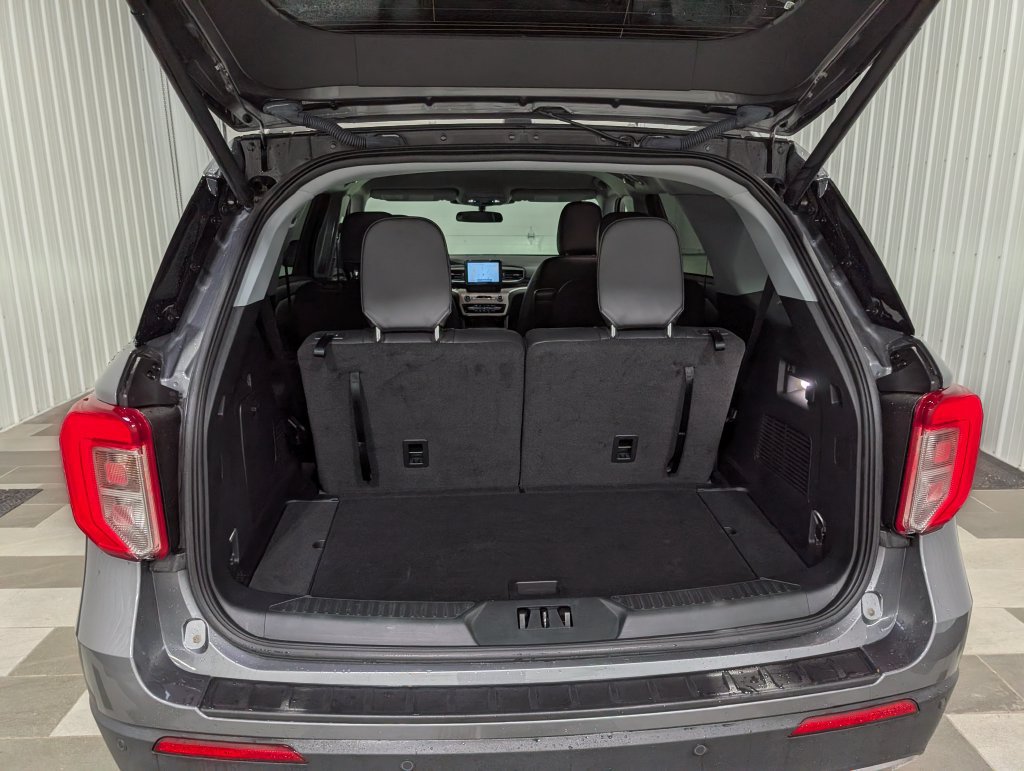 Used 2023 Ford Explorer XLT w/ Equipment Group 202A AWD/4WD image 24