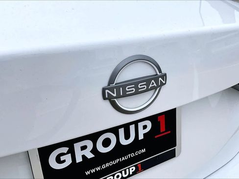 Used 2024 Nissan Sentra SV FWD image 31