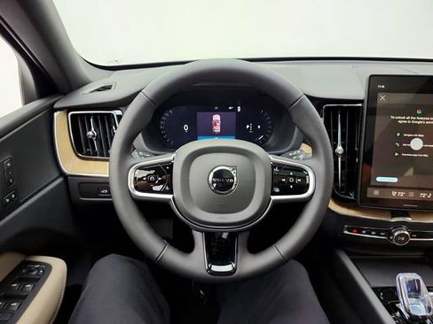 New 2027 Volvo XC60 B5 Core AWD/4WD image 25