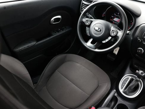 Used 2015 Kia Soul FWD image 12