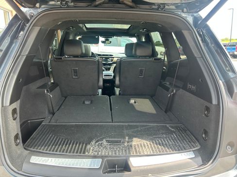 Used 2021 Cadillac XT6 Premium Luxury w/ Platinum Package AWD/4WD image 18