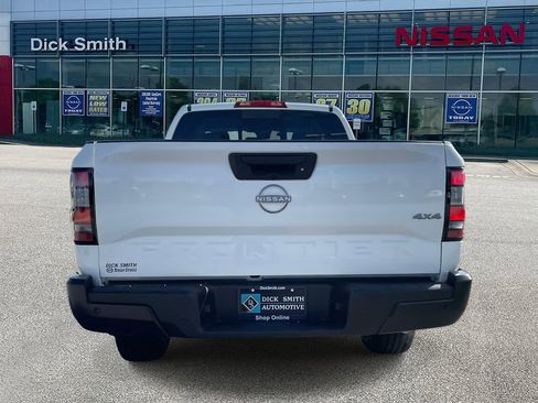 New 2026 Nissan Frontier S image 5