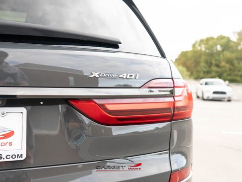 Used 2021 BMW X7 xDrive40i w/ M Sport Package AWD/4WD image 52