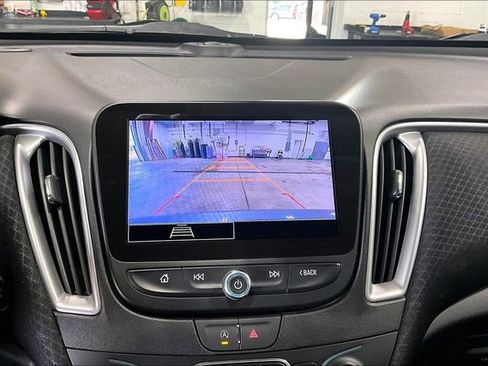 Used 2024 Chevrolet Malibu LT image 14