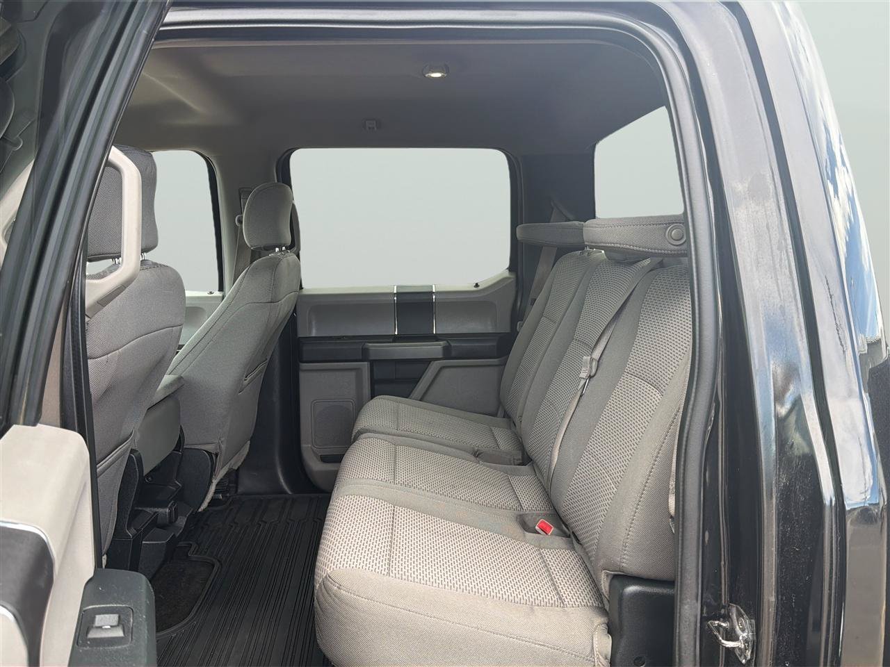 Used 2015 Ford F150 XLT RWD image 15