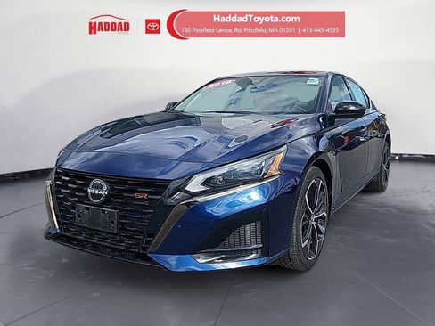 Used 2024 Nissan Altima 2.5 SR AWD/4WD image 1