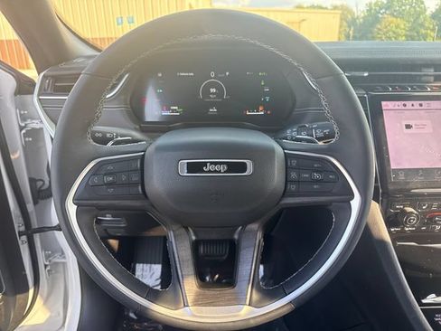 Used 2024 Jeep Grand Cherokee Limited 4xe AWD/4WD image 16